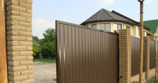 Купить откатные ворота из профнастила Абакан, цена от 1773 руб.